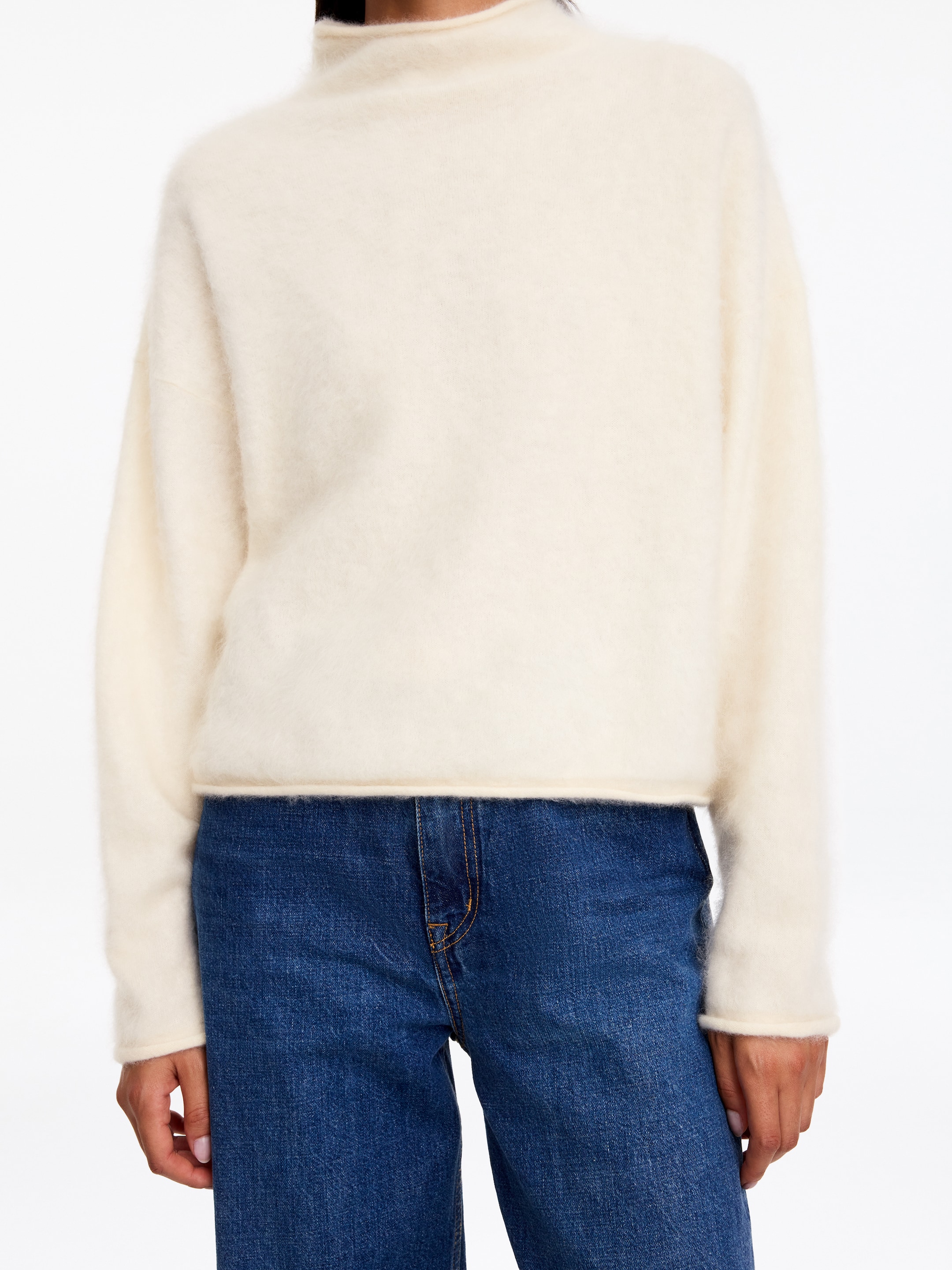 Rollkragenpullover aus reinem Kaschmir - Cremeweiß - Relaxed Fit - women - StillMedia/Lookbook - 5