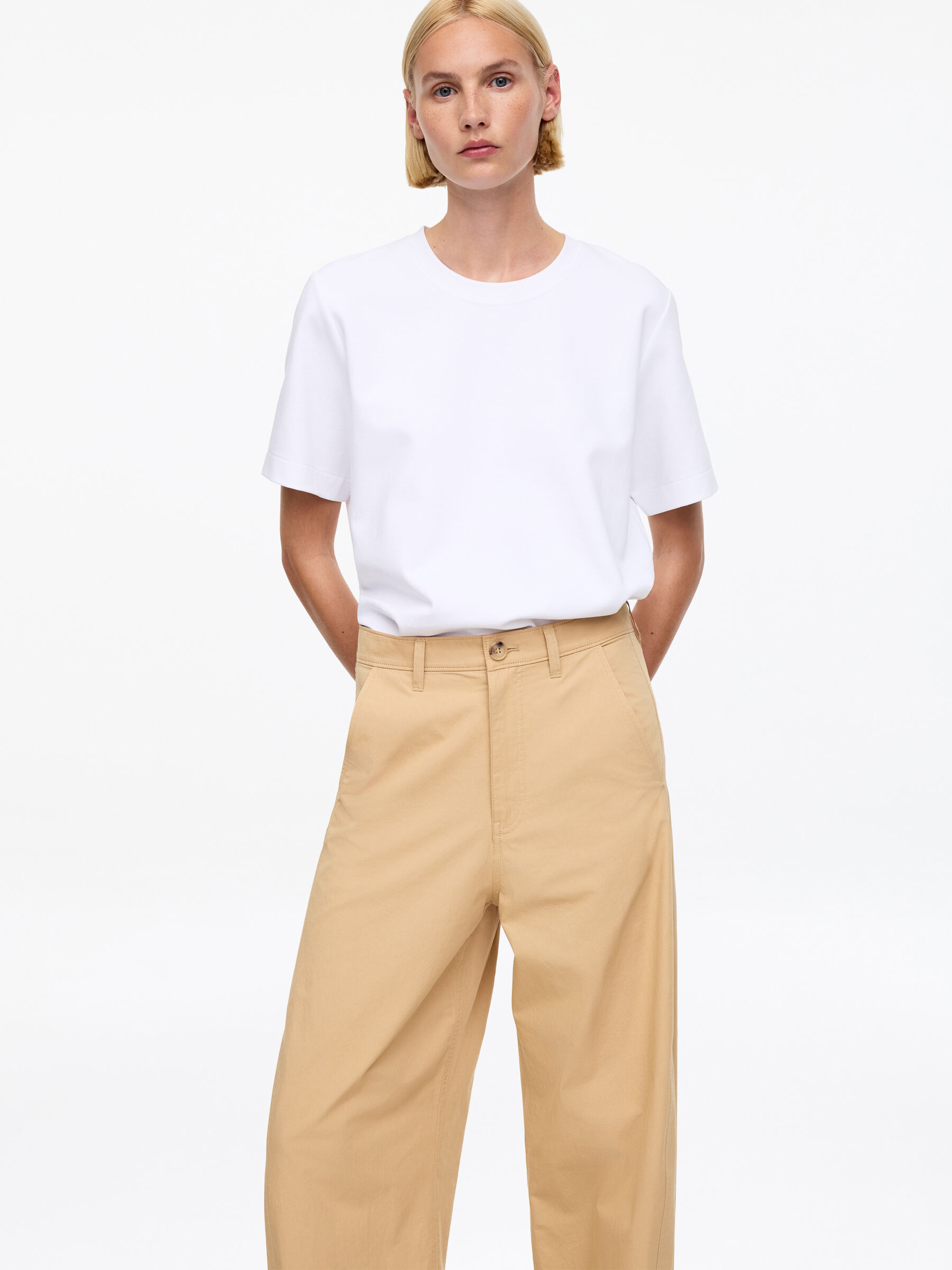 Barrel-Leg Trousers - Beige - Loose fit - Women - StillMedia/Lookbook - 5