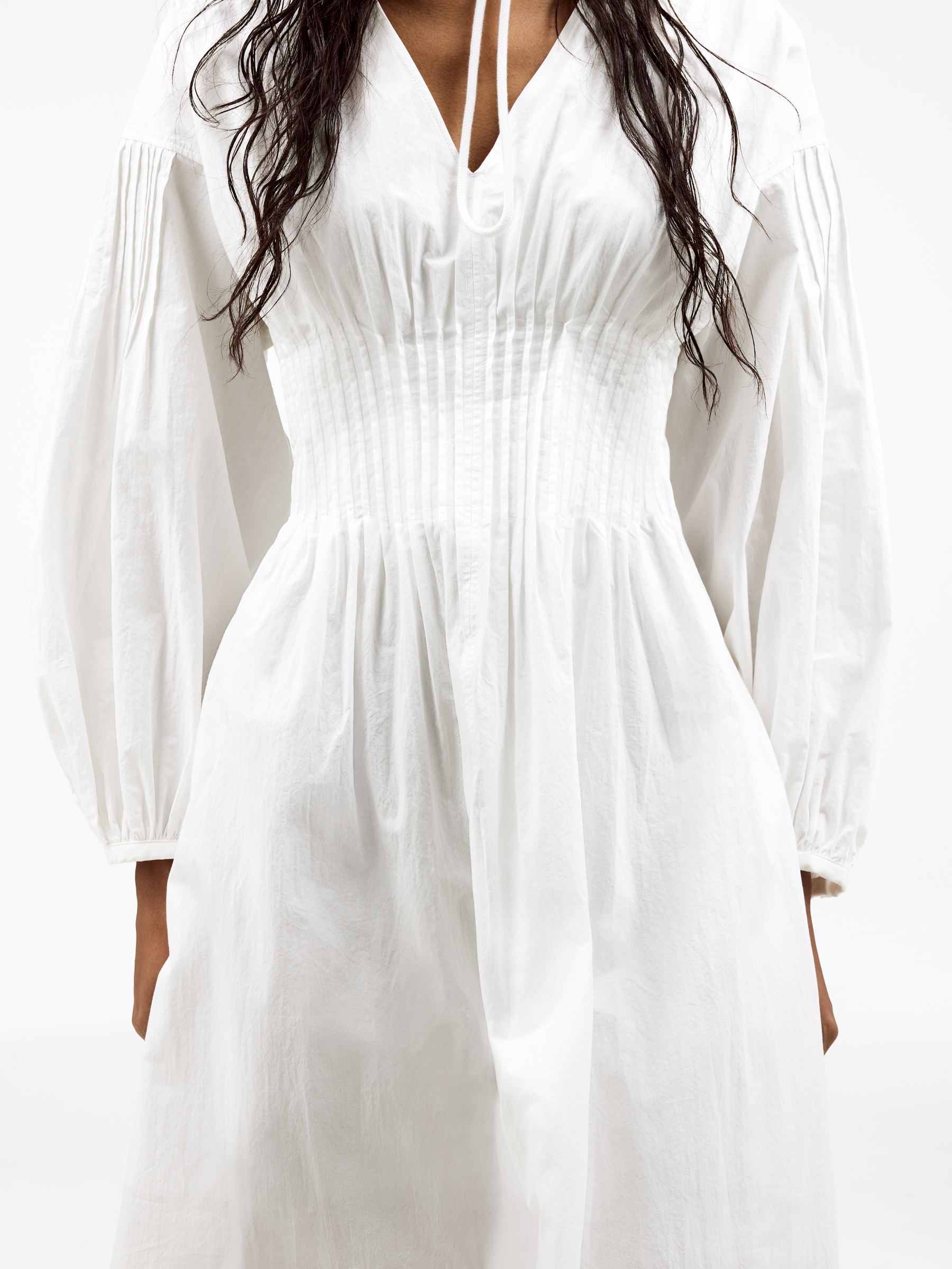 ワンピース ETMON Waist Pintuck Dress, White Pintuck Dress – White – Women – ARKET WW