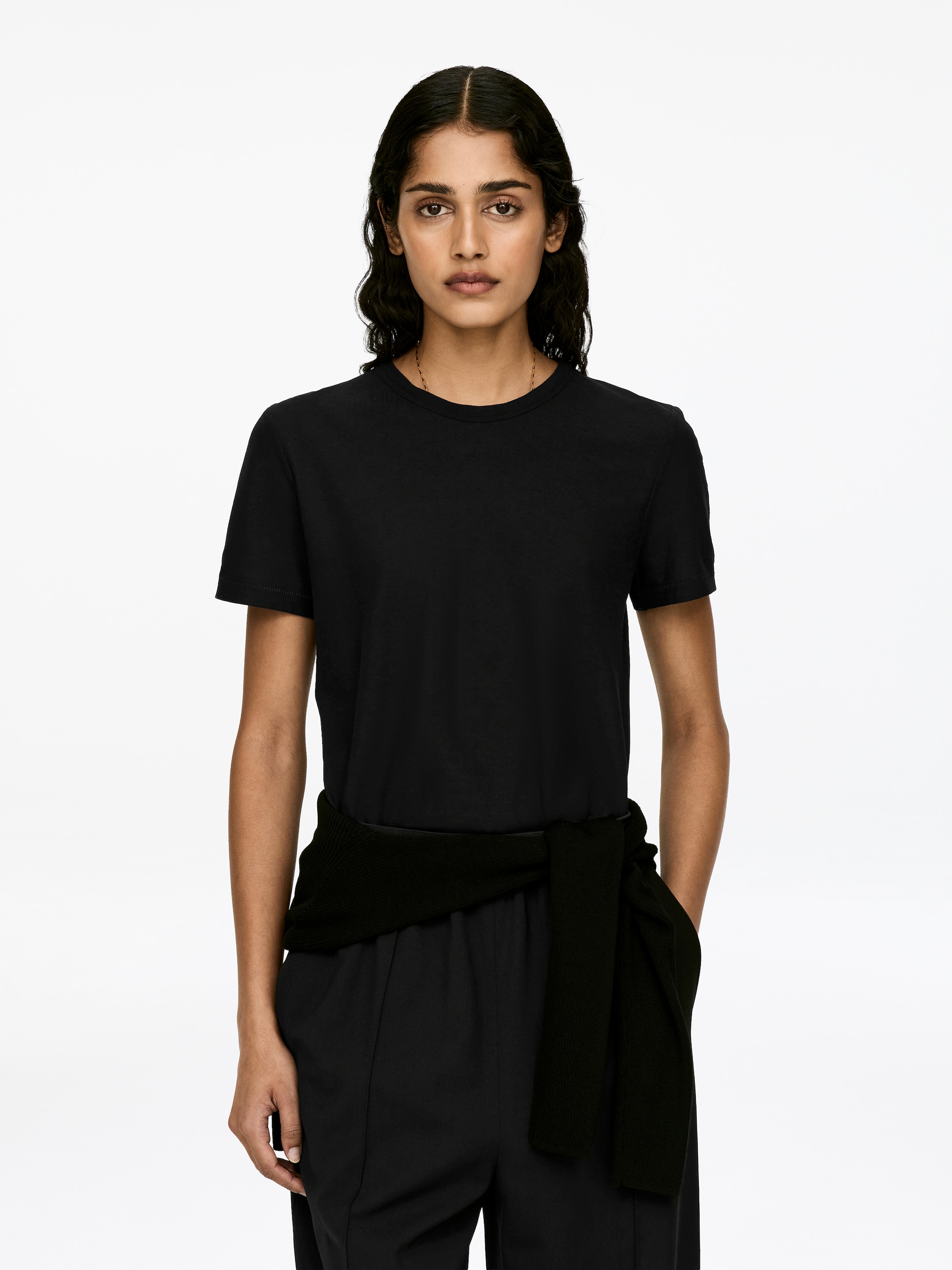 Größeres Bild anzeigen: T-Shirt aus Crêpe-Gewebe - Schwarz - Ladies | H&M AT 1