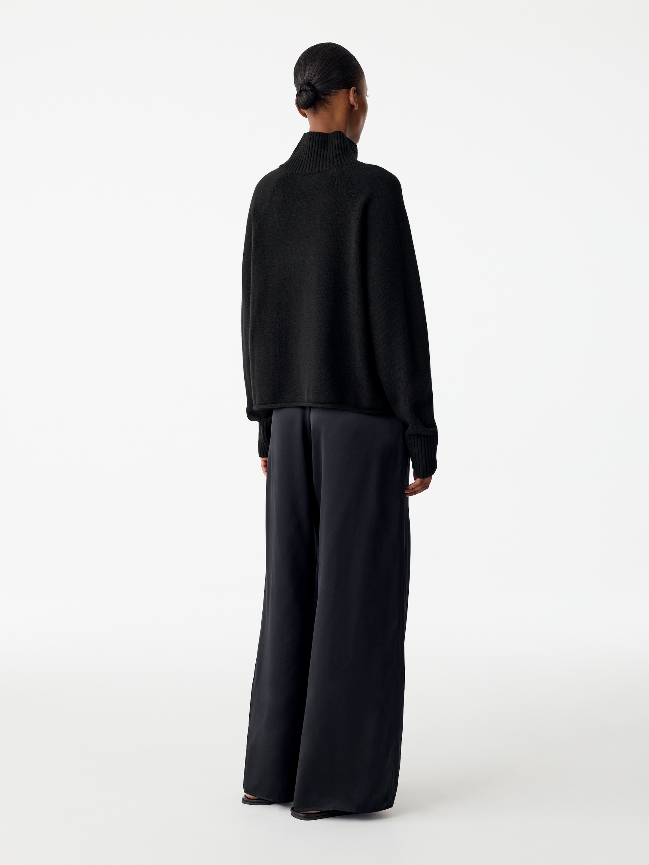 Jersey de cuello vuelto de cachemira - Negro - Corte estándar - women - StillMedia/Lookbook - 4