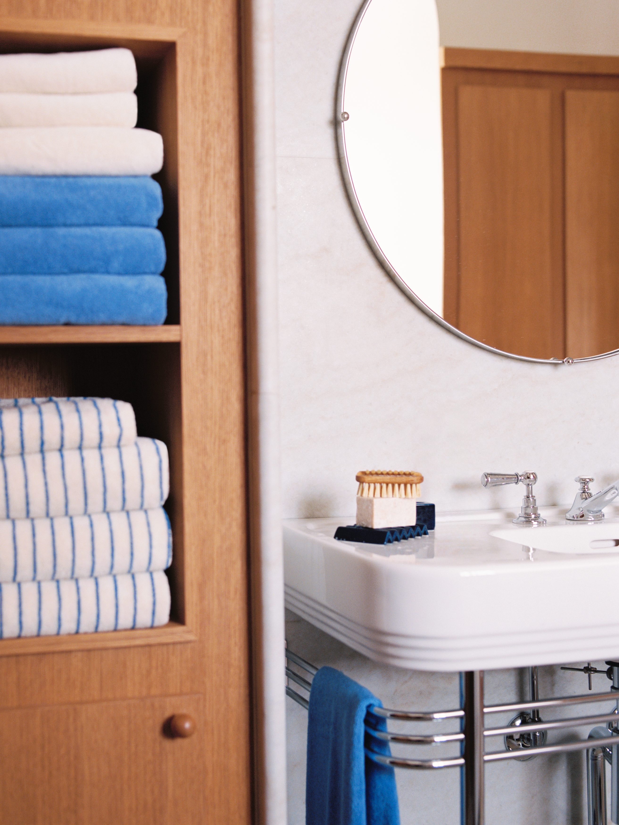 Badhandduk 70 x 140 cm - Klarblå/ljusbeige/Off-white/svart/Salviagrön/svart