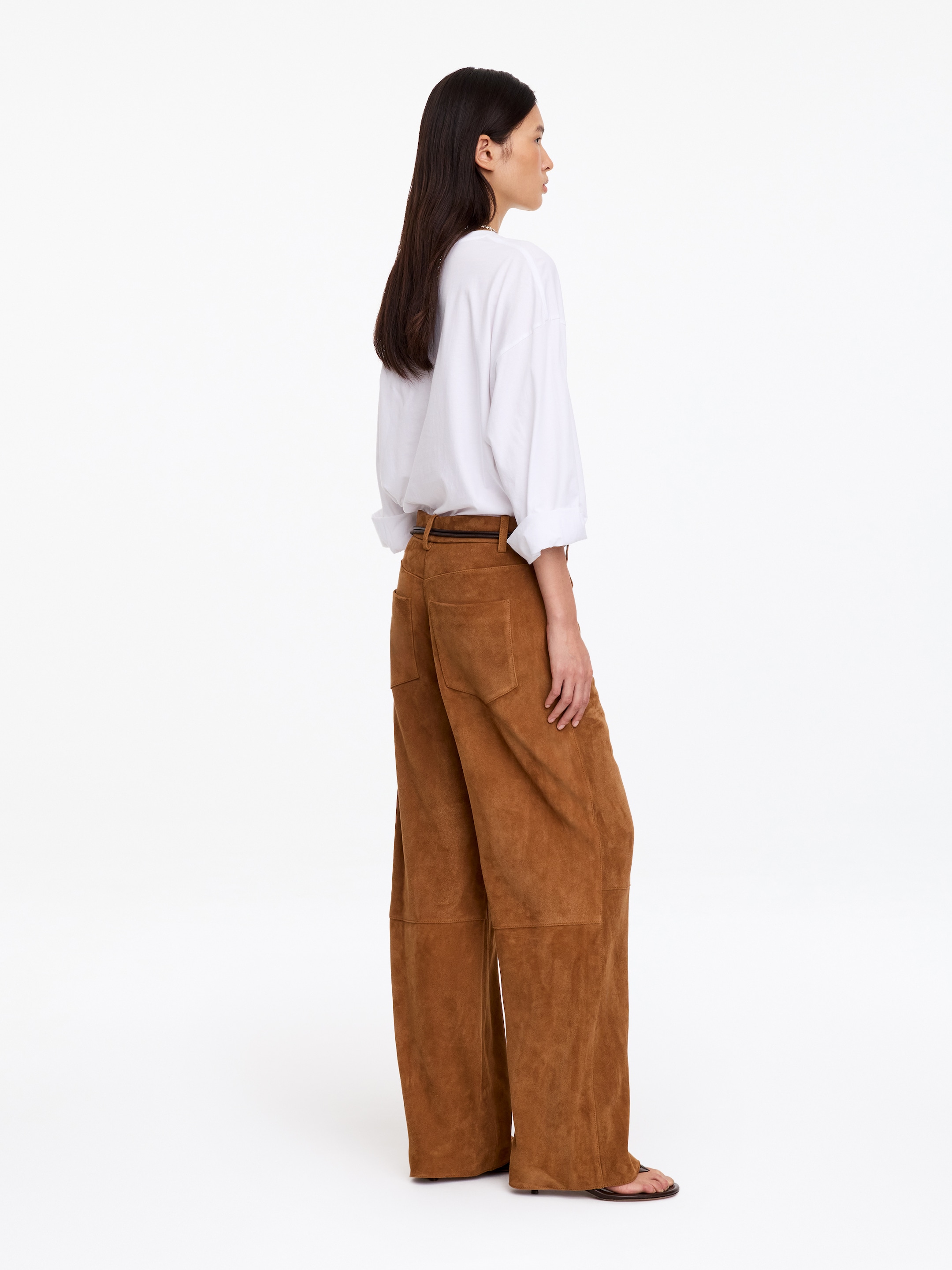 Pantaloni rilassati in pelle scamosciata - Marrone caldo - Relaxed fit - women - StillMedia/Lookbook - 13