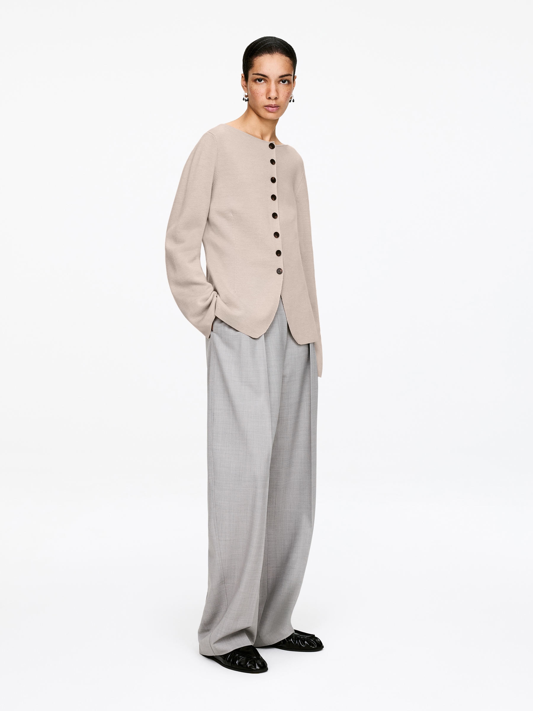 Merino Wool Cardigan - Beige - Slim fit - Women - StillMedia/Lookbook - 5