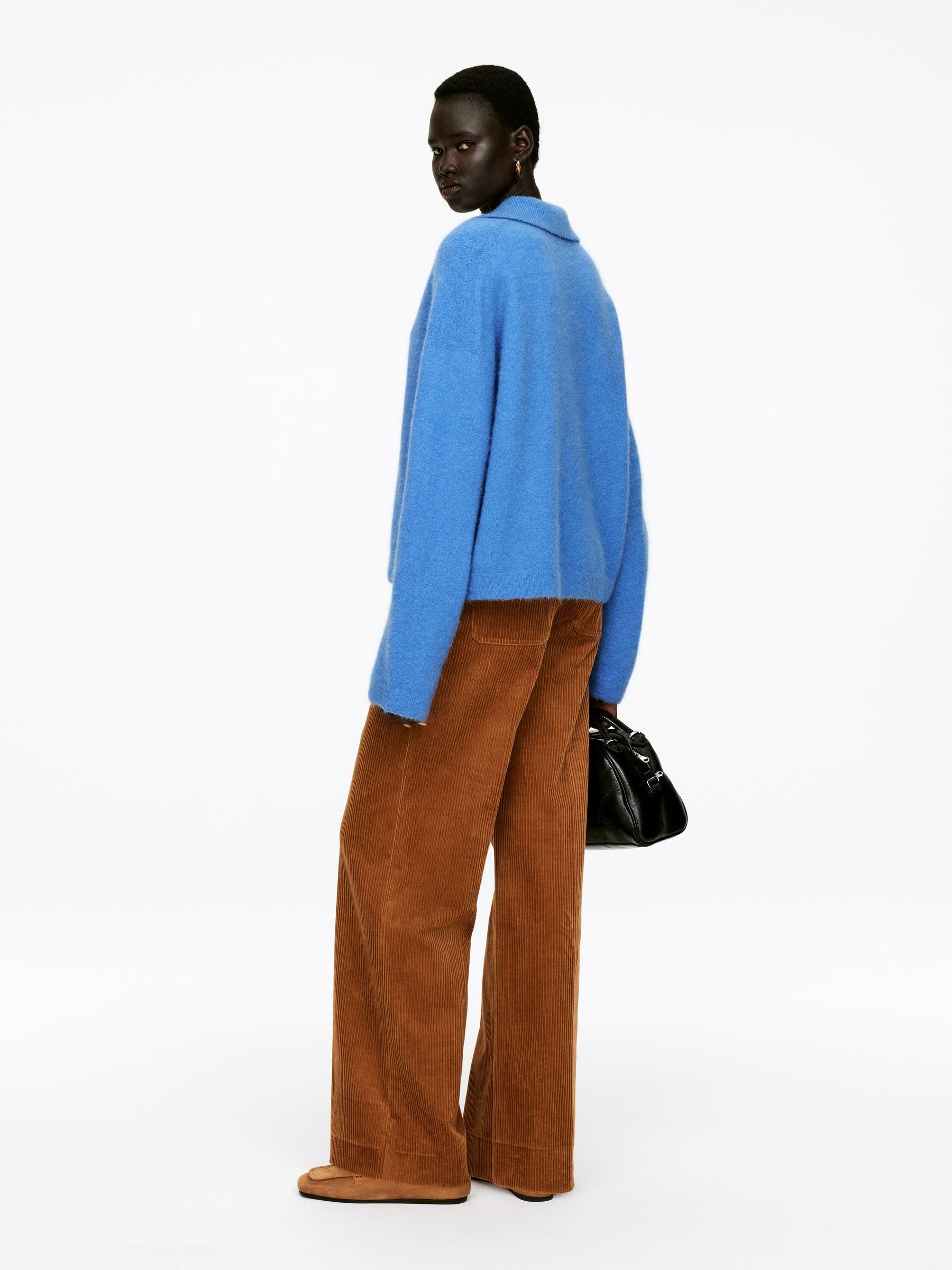 Alpaca-Wool Blend Jumper - Blue - Loose fit - Women - StillMedia/Lookbook - 4