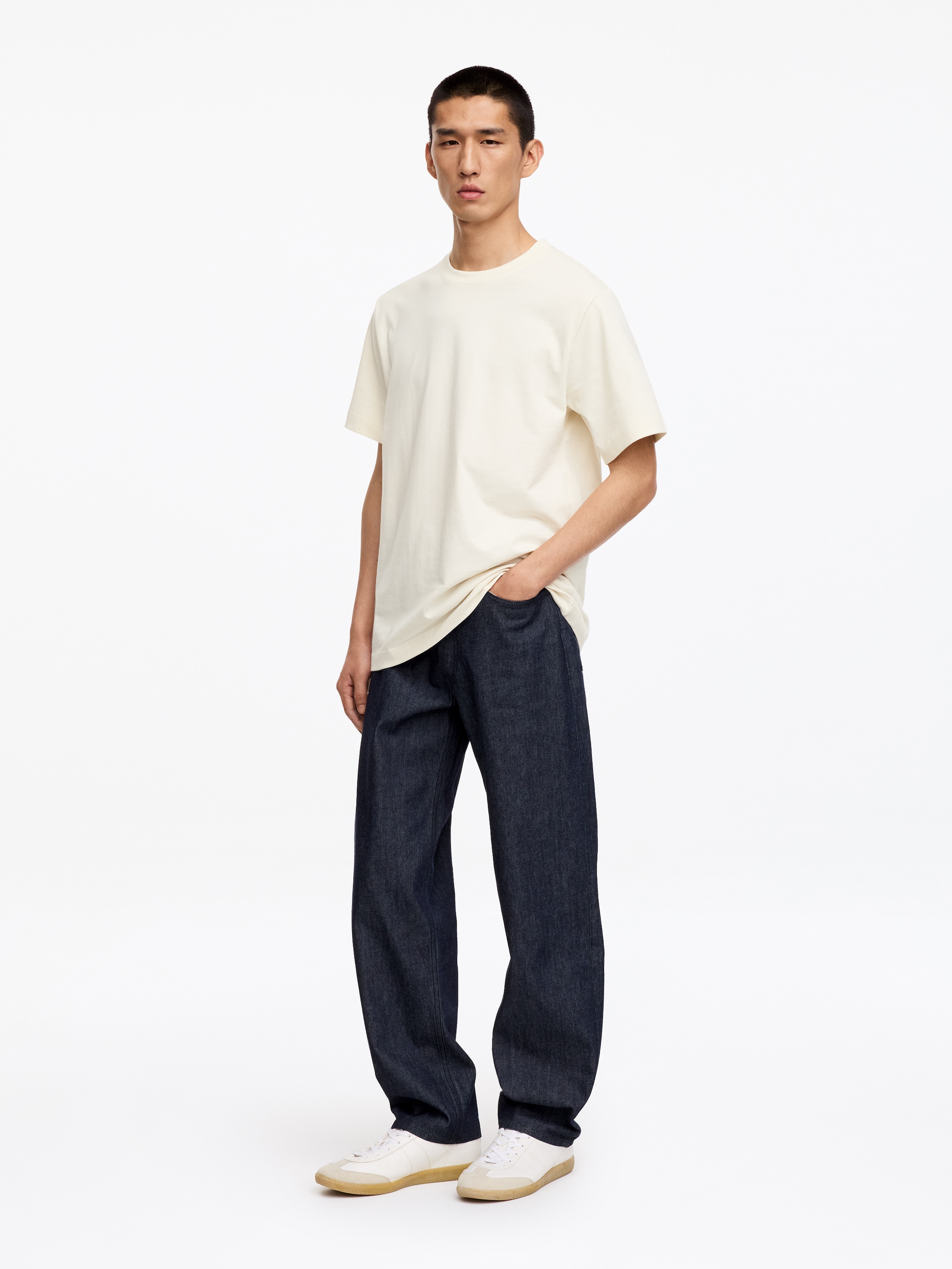 220 GSM Relaxed T-Shirt - Off White - Regular fit - Men - StillMedia/Lookbook - 61
