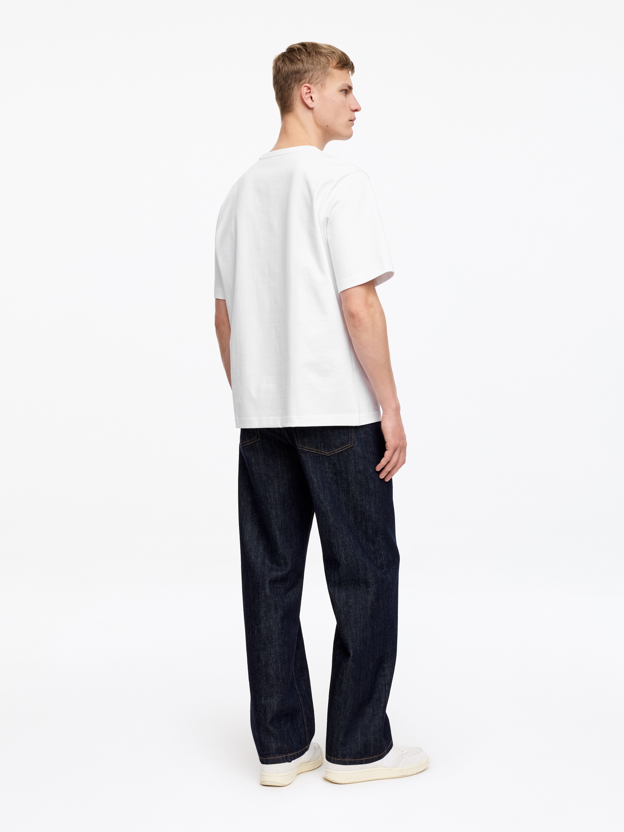 270 GSM Oversized T-Shirt - White - Relaxed fit - Men - StillMedia/Lookbook - 18