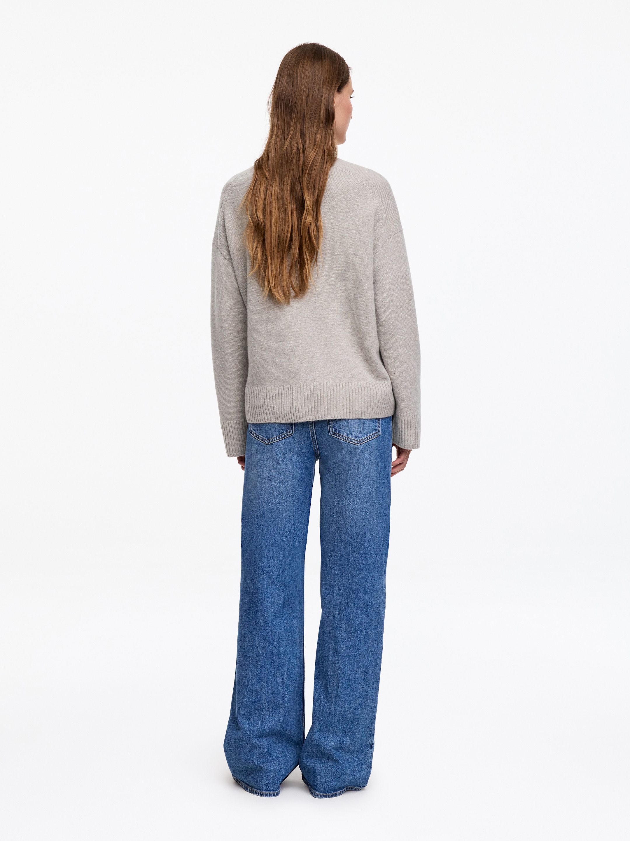 Sweter oversize z czystego kaszmiru​ - Jasnobrązowy - Fason swobodny - Women - StillMedia/Lookbook - 8