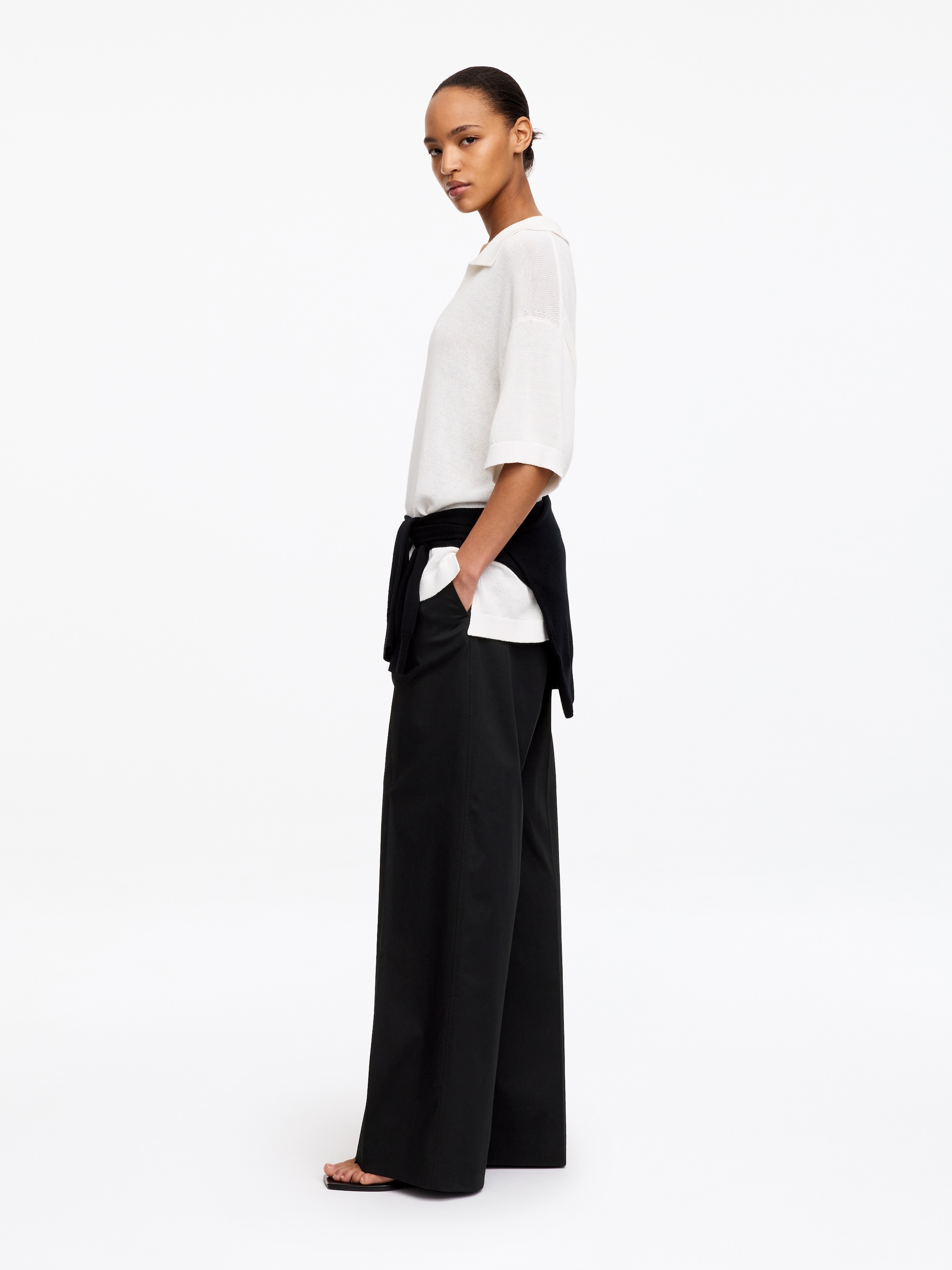 High-Waist Chino Trousers - Noir - Regular fit - Femme - StillMedia/Lookbook - 5