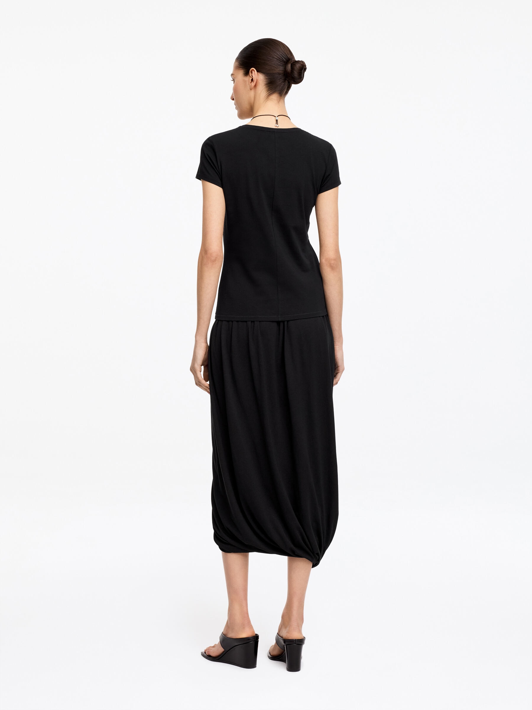 Jupe mi-longue drapée - Noir - Regular fit - Femme - StillMedia/Lookbook - 3