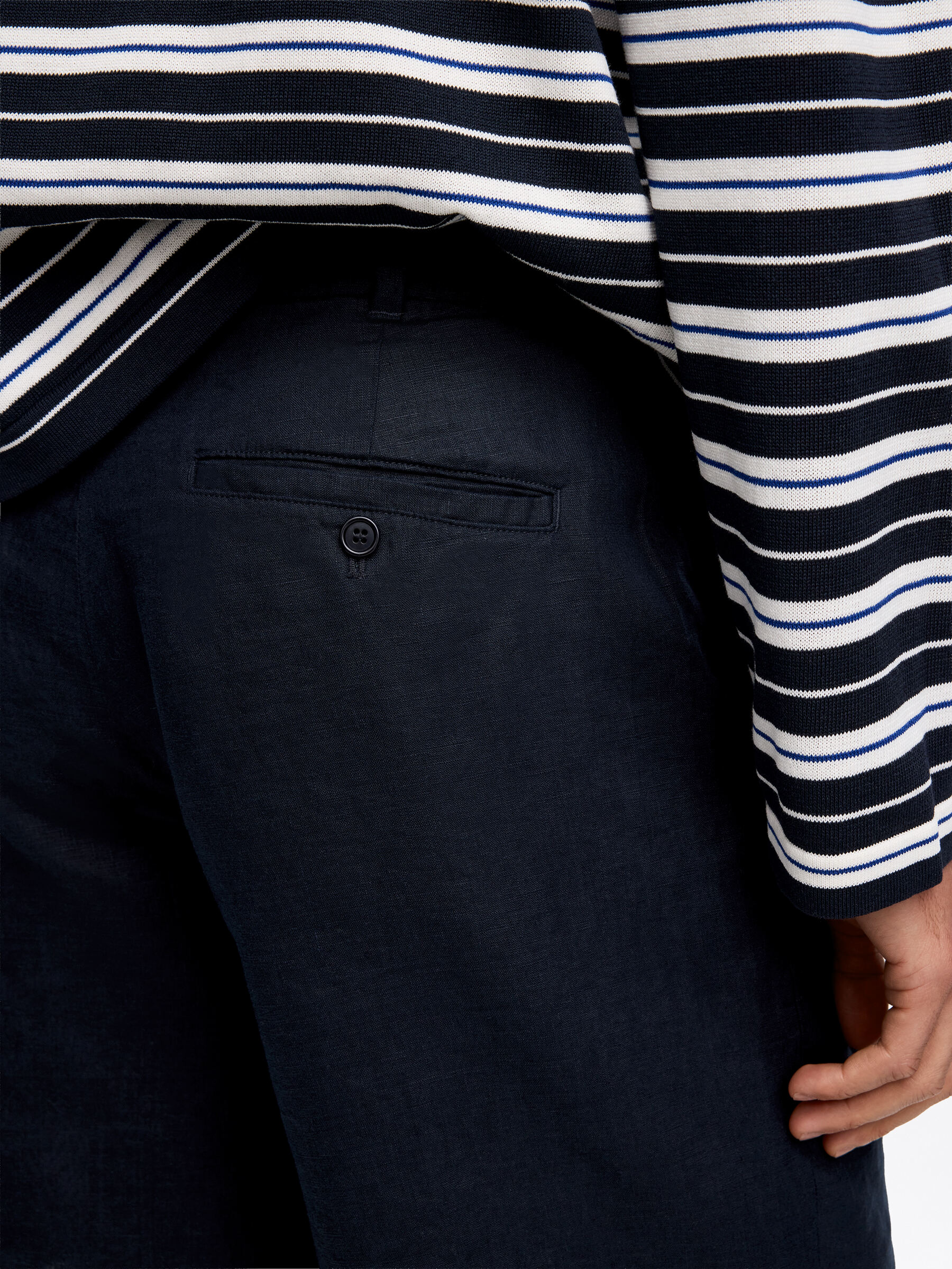 Linen Shorts - Dark Blue - Regular fit - Men - StillMedia/Lookbook - 2
