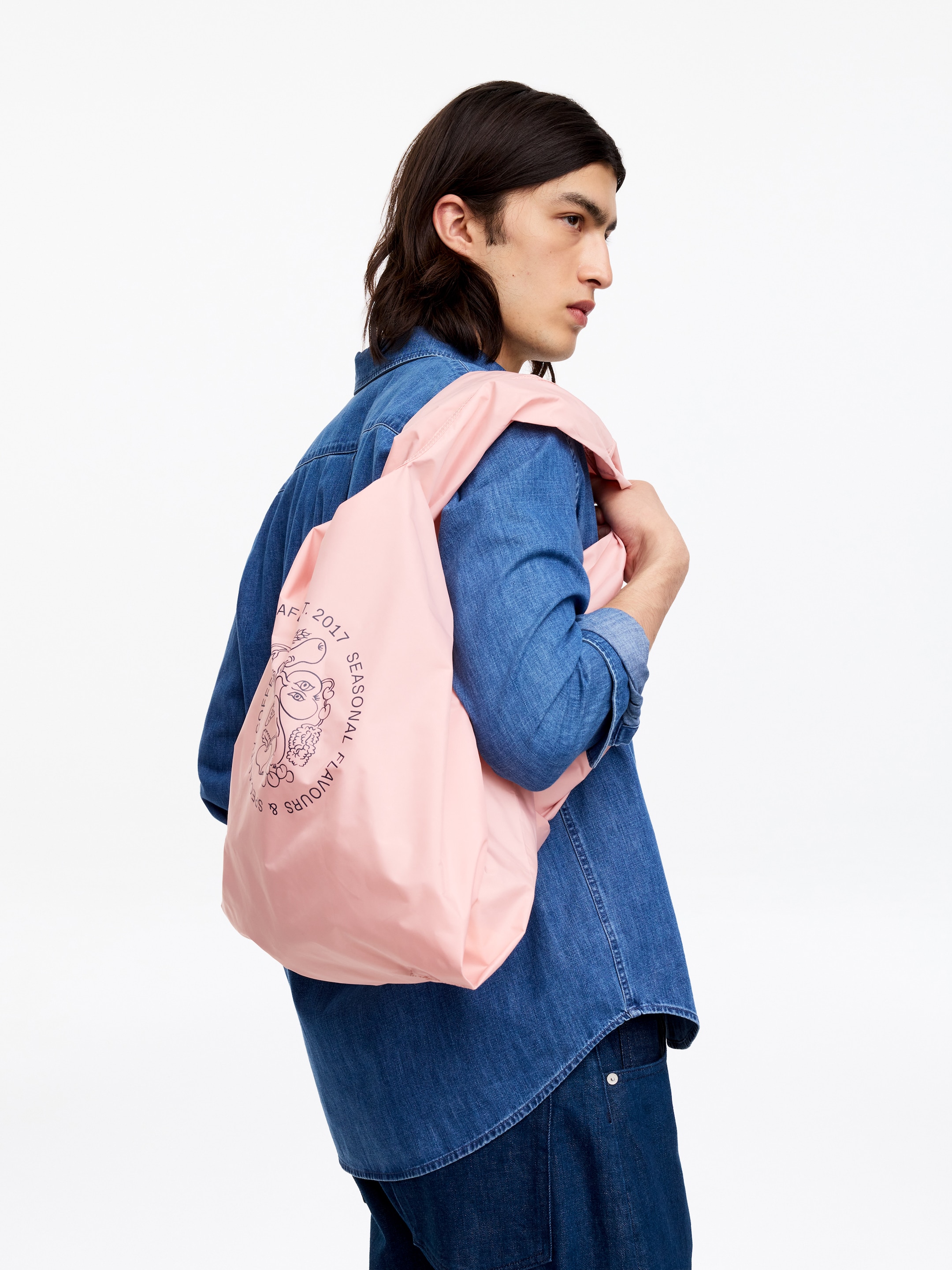 ARKET CAFÉ Packable Tote - Pink/Dark Blue - Café - StillMedia/Lookbook - 5