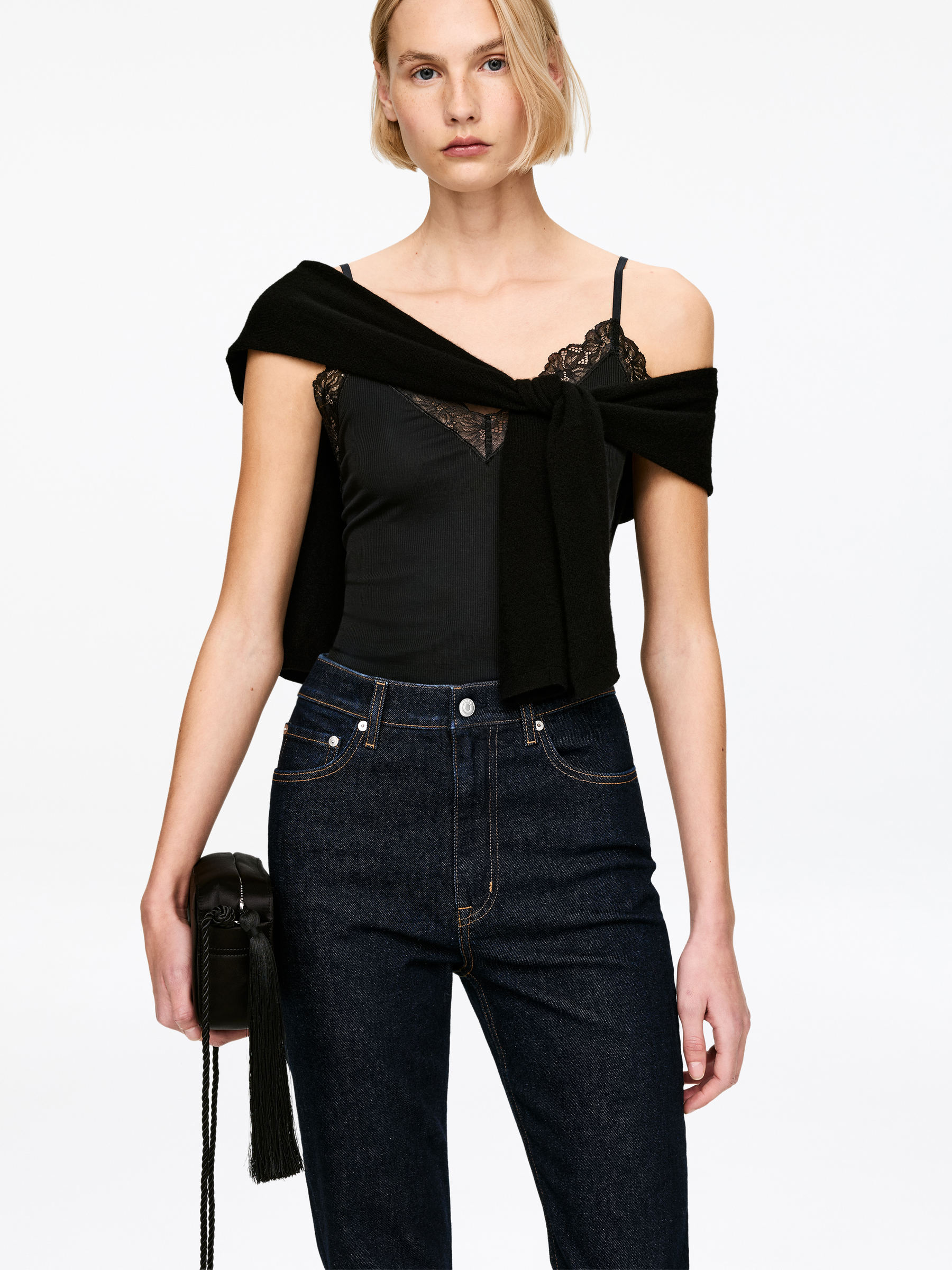 Lace-Detail Strap Top - Black - Slim fit - Women - StillMedia/Lookbook - 6