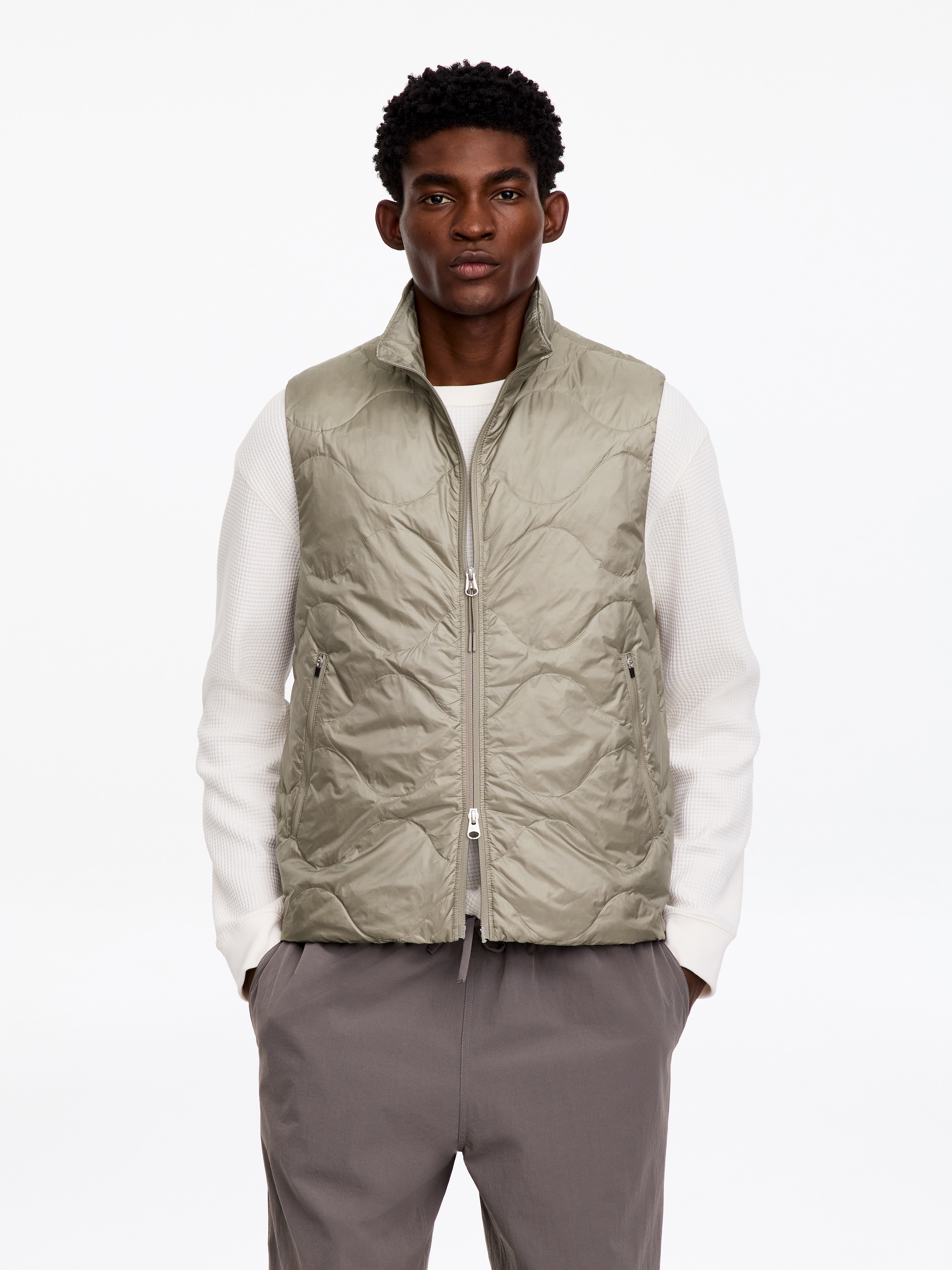 Ultralight Down Vest - Beige - Regular fit - men - StillMedia/Lookbook - 5