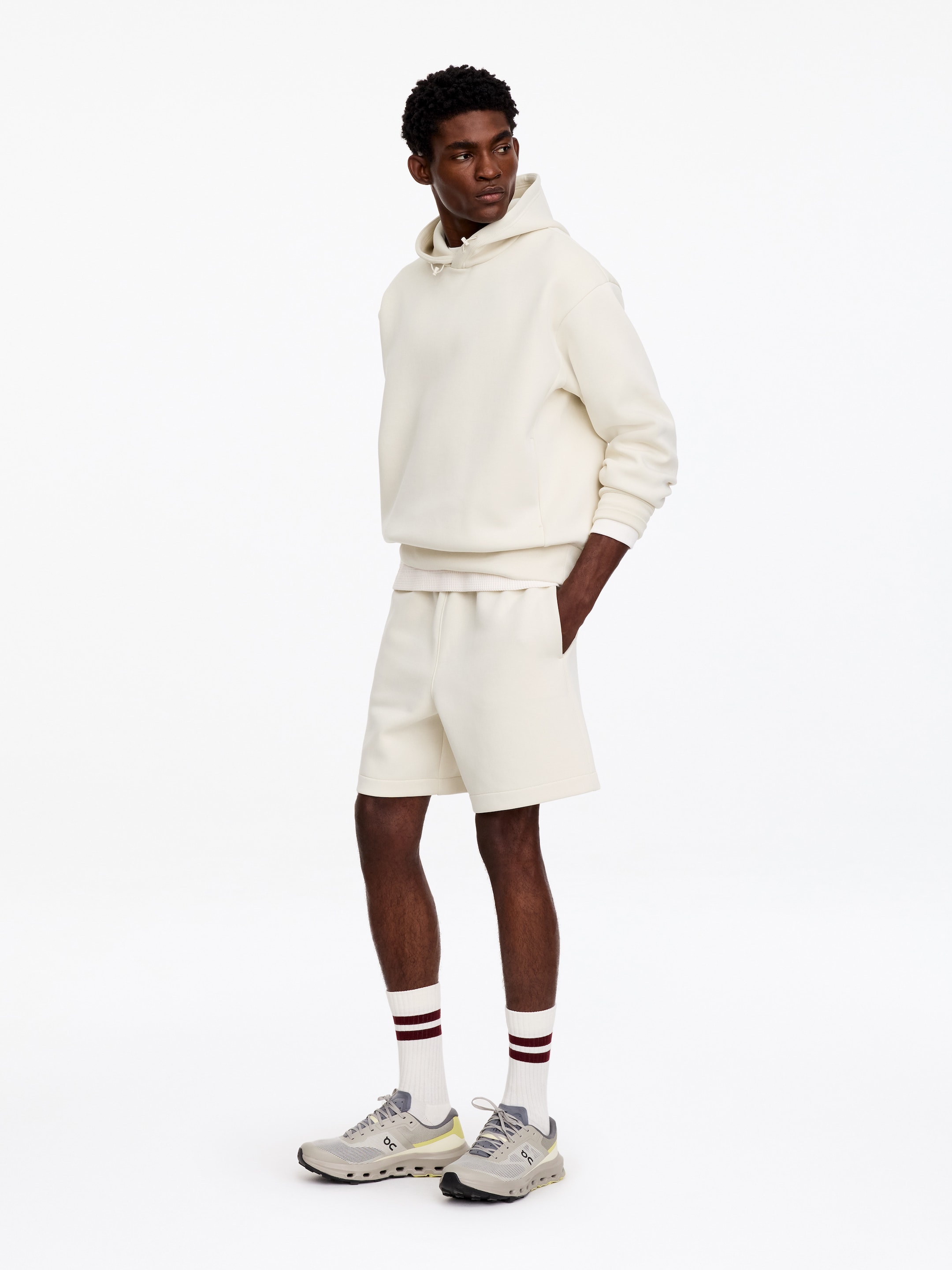 ARKET ACTIVE Jerseyshorts - Cremeweiß - Loose Fit - men - StillMedia/Lookbook - 5