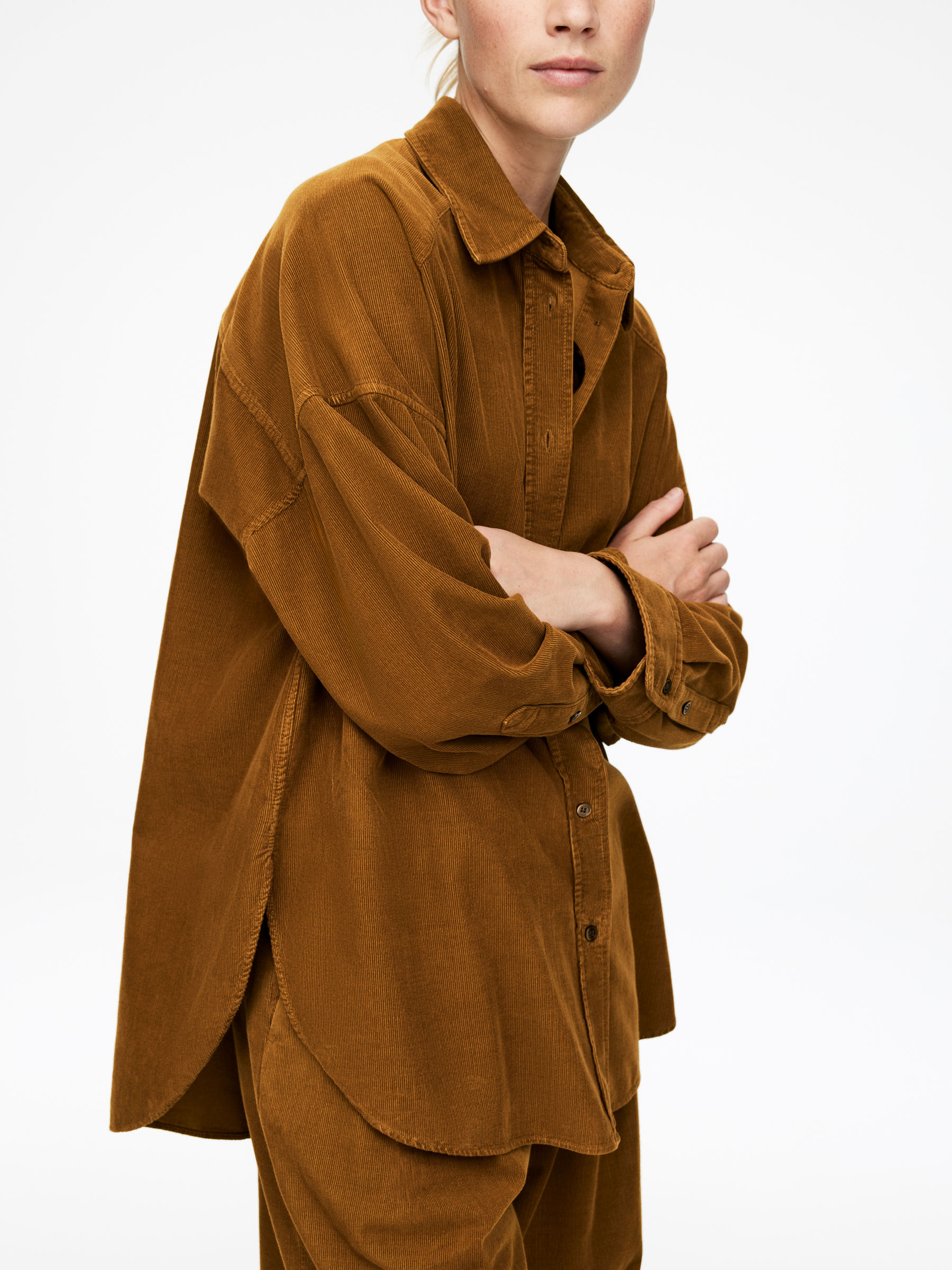 Corduroy Shirt - Dark Mustard - Oversized - Women - StillMedia/Lookbook - 3