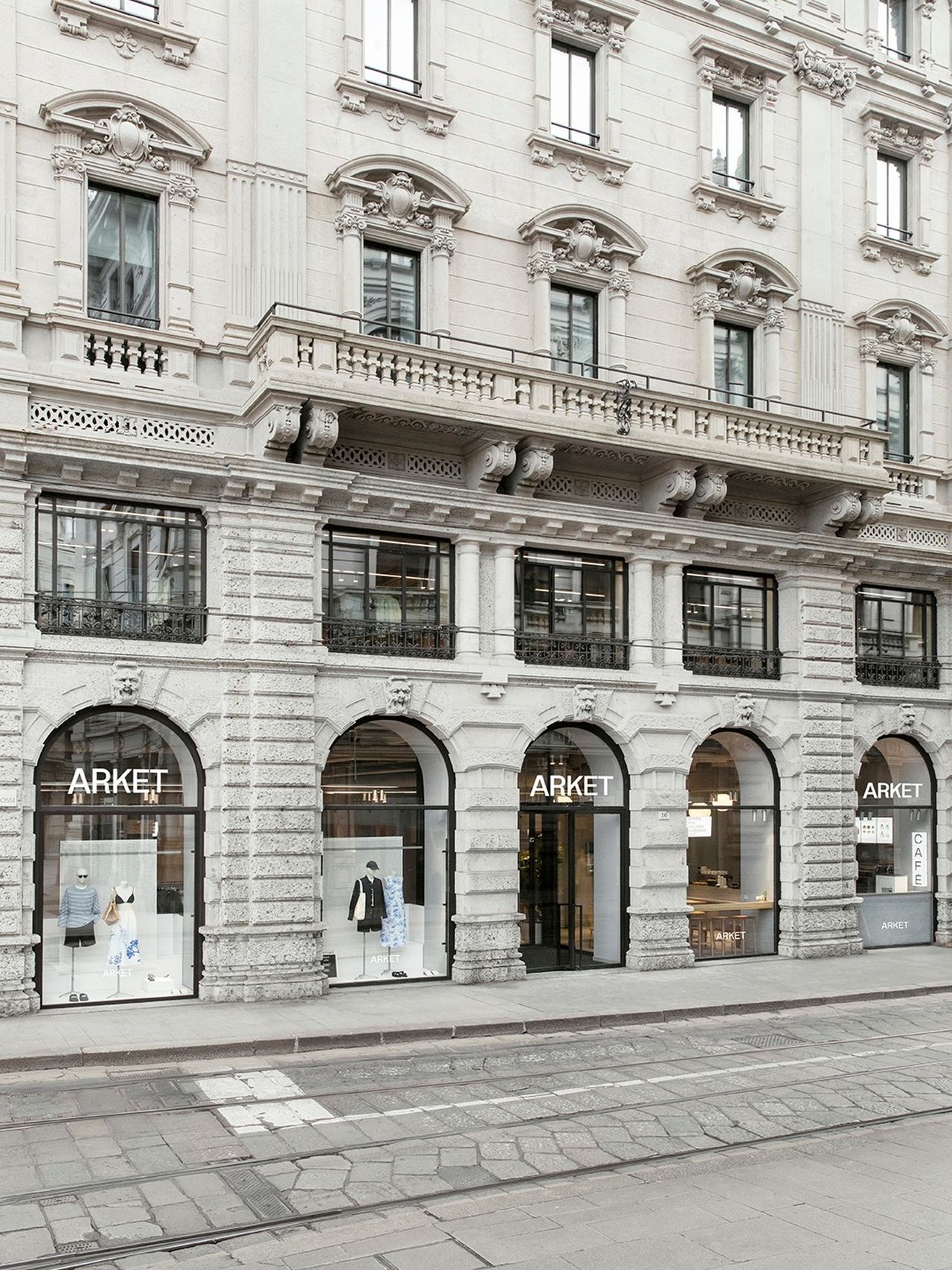 ARKET Via Tommaso Grossi