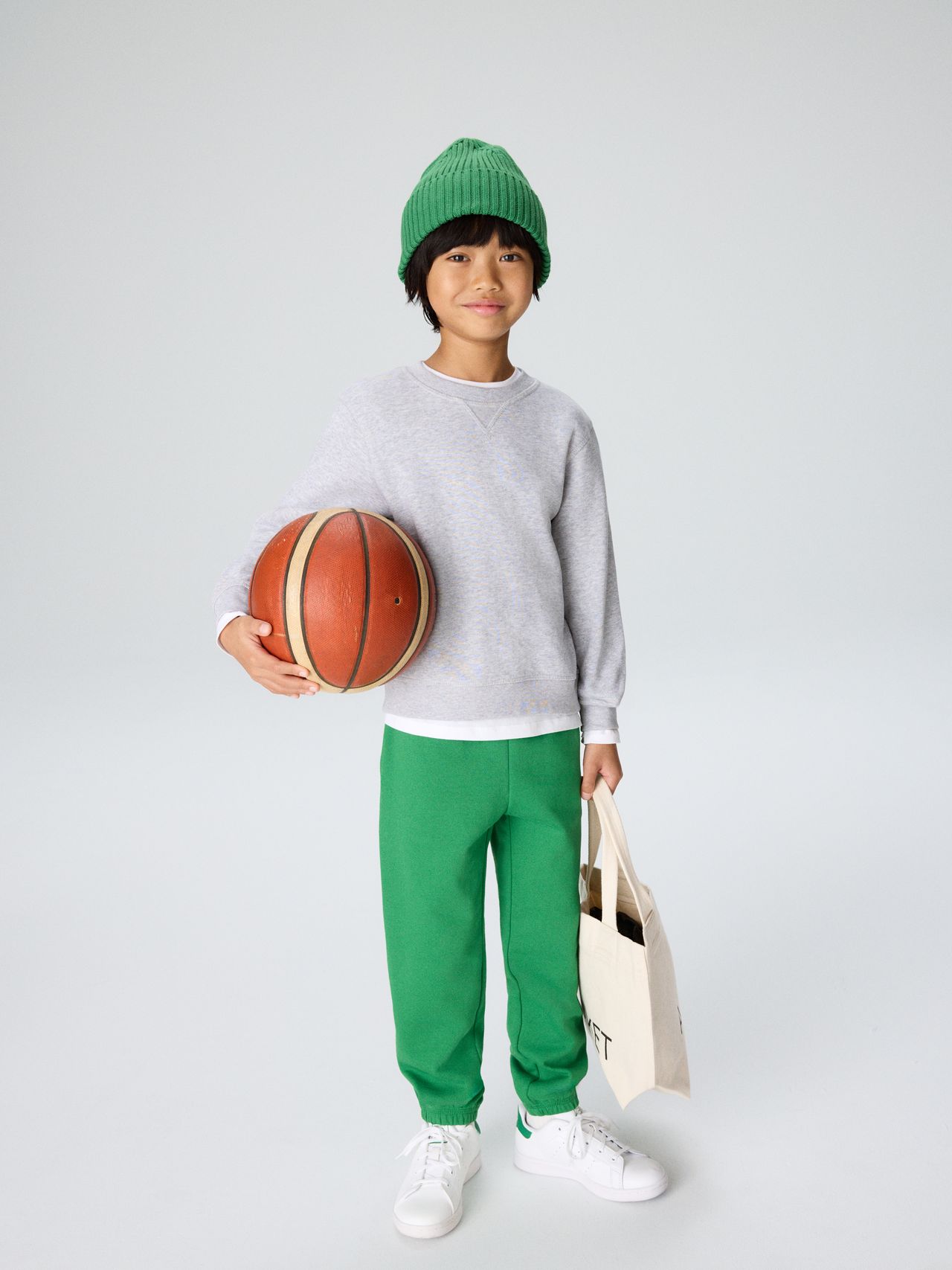 Children Hint of Spring