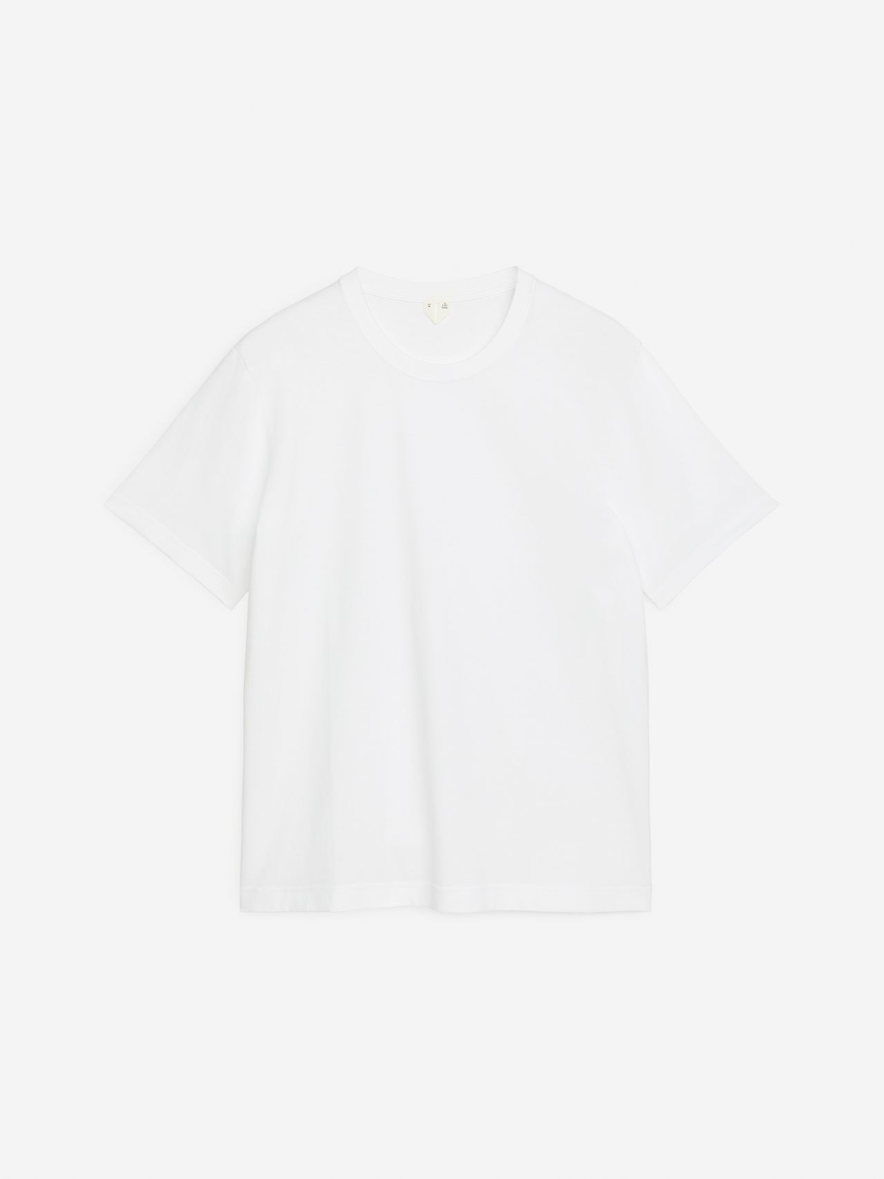 Plain white T-shirt on a white background, featuring short sleeves and a round neckline.