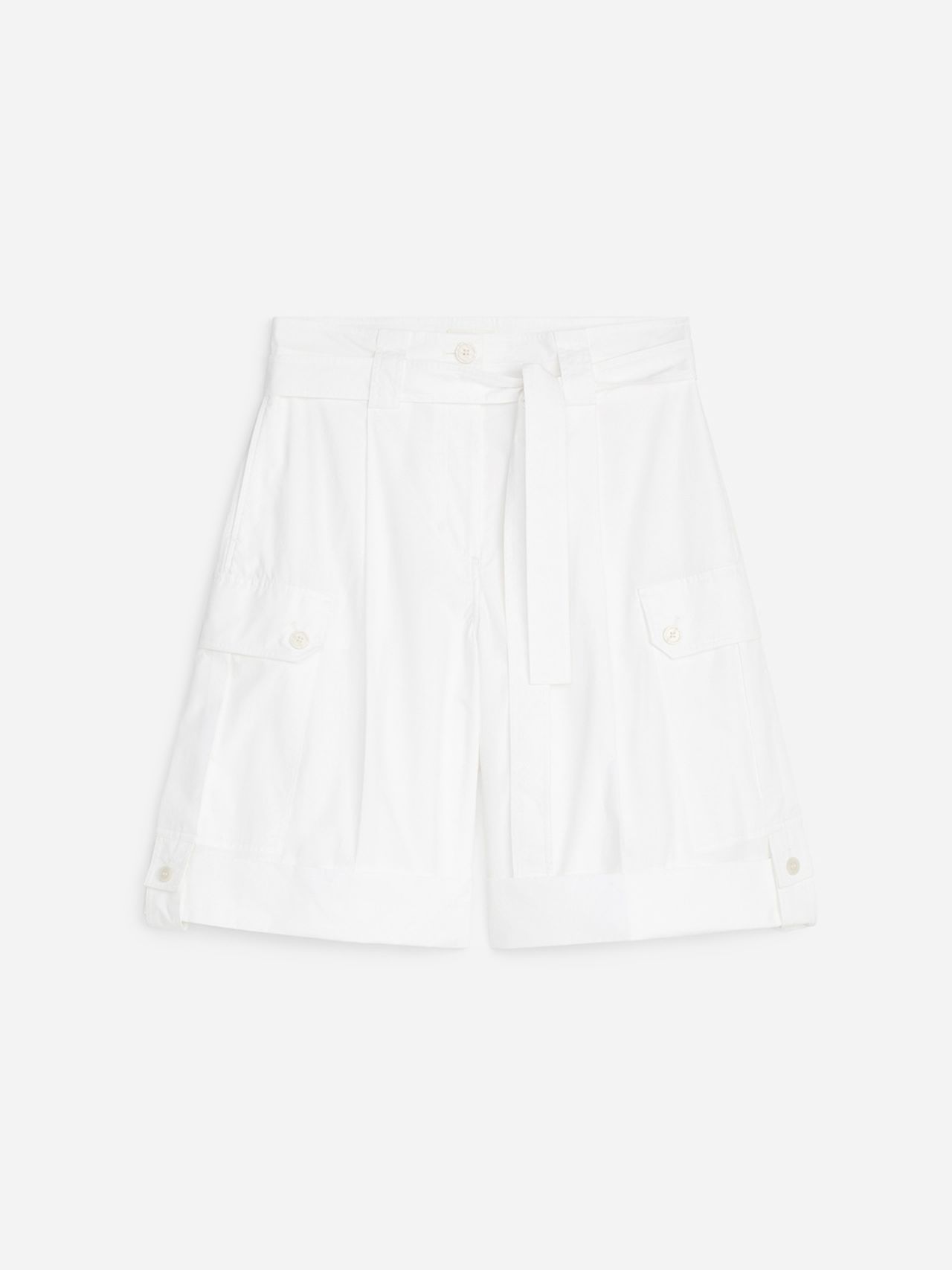 White cargo shorts with side pockets and a fabric belt, displayed on a plain background.